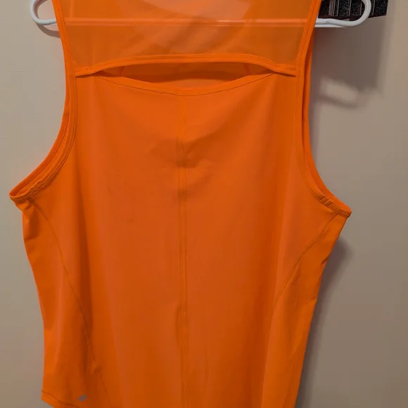 Lululemon Sculpt Tank Top - Picture 2 of 4